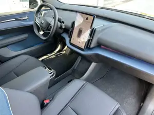 Volvo EX30 Single Motor Plus RWD Extended Range Bild 4