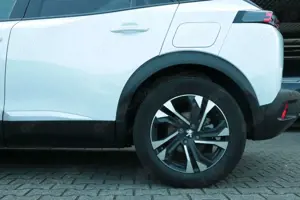 Peugeot 2008 Elektro 136 Active Szh./ PDC/ Freispr. Bild 5