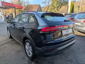 Volkswagen Taigo 1.0 TSI Life Navi LED DAB SHZ PDC Bild 5