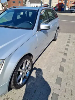 Mercedes-Benz 180 1.8 blue effizent Bild 4