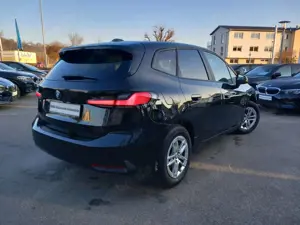 BMW 218 d  Active Tourer Aut AHK LED DriveAssPlus LiveCock Bild 5