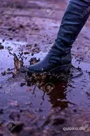 Ich lecke sehr dreckige Stiefel sauber!