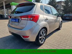 Hyundai iX20 1.6*Klima*Sitzhzg*PDC*Alu*Bluetooth*S-Heft* Bild 4