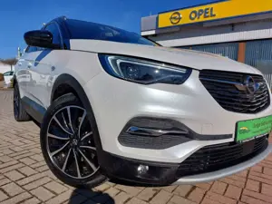 Opel Grandland X Ultimate Plug-in-Hybrid 4x4+LED+AHK+ Bild 2
