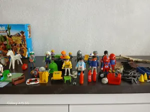 Playmobil Western, und viele andere Figuren bald ist Weihnachten  