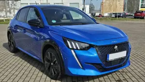Peugeot 208 e-208 GT Navi, Panorama, Allwetterreifen, 11 KW Bild 3