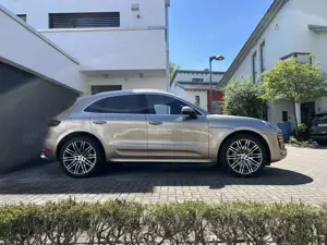 Porsche Macan S Diesel, SportDesign, Luft 21“ Pano Vollleder A