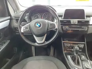 BMW 218 d Advantage 7 Sitze*LED*NAVI* Bild 4