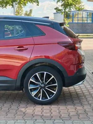Opel Grandland X 1.6 Start/Stop Automatik Ultimate Bild 4