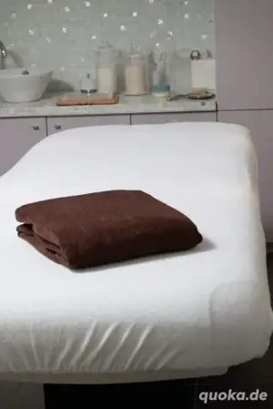Sarah, professionelle Erotikmasseurin 