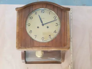 Antike Uhr Bild 2