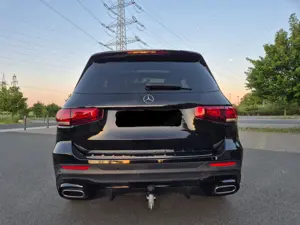 Mercedes-Benz GLB 220 AMG 4M 7-Sitzer ACC LED Panorama Burmester HeadUp,Carbon,Night Paket,Volleder Bild 7
