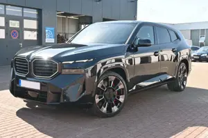 BMW XM *BW*MASS*LUFT*23"AHK*ACC*NAV*MIETKAUF