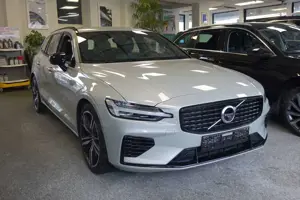 Volvo V60 T8 AWD Twin Engine R-Design+360+STHZ+Memory+19"