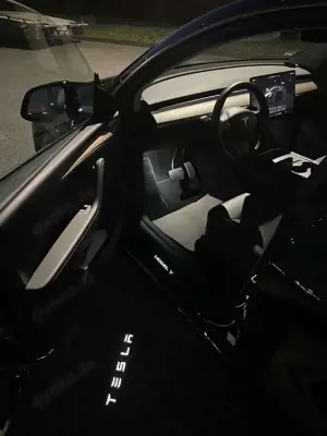 Tesla Model Y Performance Dual Motor AWD Bild 4