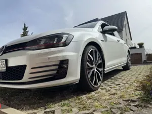 Volkswagen Golf GTI GTI Performance BMT Bild 1