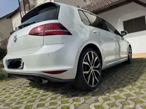 Volkswagen Golf GTI GTI Performance BMT Bild 5
