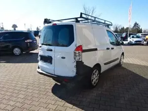 Ford Transit Courier Kasten 75PS LKW Audio15 Bild 5