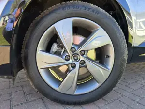 Opel Grandland GS 1.2 Turbo Aut.+Pixel LED+Allwetter Bild 5