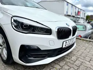 BMW 218 Aut. 7-Sitzer+NAVI+LED+PDC+SHZ Bild 5