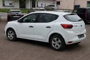 Dacia Sandero Bild 4