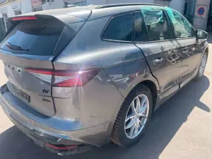 Skoda Enyaq 80 x Sportline SmartLink LED AHK PDC Klima Bild 3