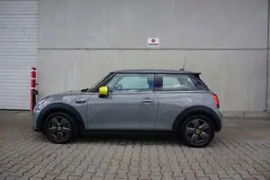 MINI Cooper SE Mini Cooper SE Navi SHZ LED 1.Hd mtl. 149.- Bild 2