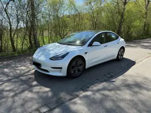 Tesla Model 3 Model 3 Standard Reichweite Plus Hinterradantrieb