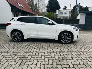 BMW X2 xDrive d M Sport LED AHK Leder Bild 5