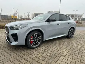 BMW iX2 iX2 xDrive30, leichter Heckschaden!