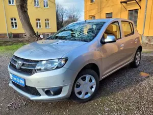Dacia Sandero 1.2 16V 75 Laureate