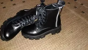 Stiefeletten neu..schwarz...Gr39