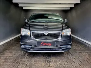 Lancia Voyager S 2,8 CRD, 7 SITZER, R-KAMERA, NAVI, PARKTRONIK Bild 2