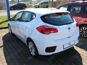 Kia Ceed / cee'd 1.4 CVVT Edition 7 Bild 5