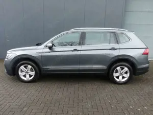 Volkswagen Tiguan Allspace 2.0 TDI+LIFE+HEAD-UP+RÜCKFAHRKAMERA Bild 2