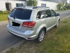 Fiat Freemont FIAT Freemont 170 PS SUV - BJ 2012 - TÜV neu - Schiebedach - BIG Familienauto Bild 3