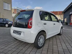 Volkswagen up! EcoFuel BlueMotion Technology cheer Bild 3
