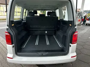 Volkswagen T6 Multivan Multivan Trendline *DSG* TEMPOMAT PDC *LIEGEFKT* Bild 4