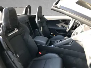 Jaguar F-Type Cabrio P450 RWD 75  PDC vo. und hi. Black Pack Bild 5