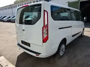 Ford Tourneo Custom 130PS L2 Trend Navi Kamera 8-Sitz Bild 5