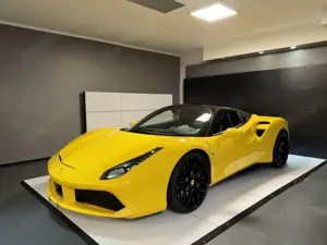 Ferrari 488 Lift Carbon Keramik Alcantara Schalen.S