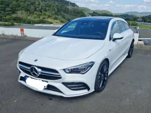 Mercedes-Benz CLA 35 AMG AMG CLA 35 4Matic Shooting B AMG Speedshift 7G-DCT