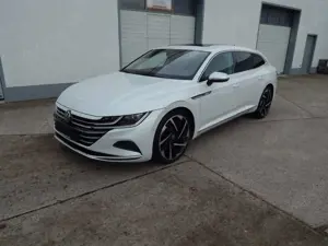 Volkswagen Arteon Elegance*2.HAND*LEDER*NAVI*55 TKM*LED*SITZH*LENKH*