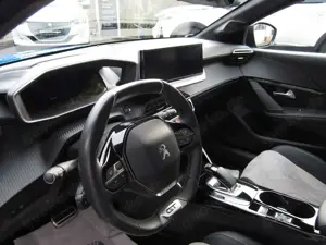 Peugeot e-208 GT Elektromotor Bild 5