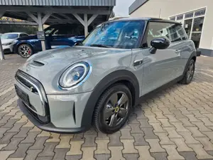 MINI Cooper SE Nav Temp Sitzh Bild 3