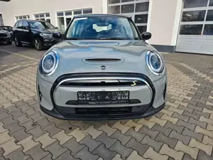 MINI Cooper SE Nav Temp Sitzh Bild 2