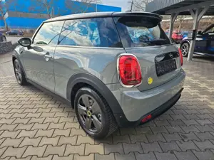 MINI Cooper SE Nav Temp Sitzh Bild 5