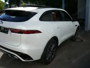 Jaguar F-Pace D300 AWD R-Dynamic HSE