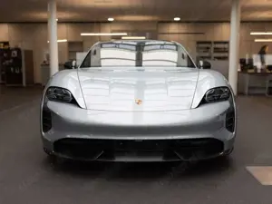 Porsche Taycan Turbo S,Carbon,Keramik,Pano,Nachtsicht,21 Bild 2