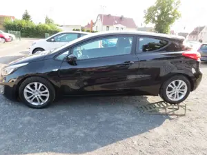 Kia Ceed / cee'd Edition 7 1.Hd.!!Klimaaut.!!SR+WR!!TOP Bild 4